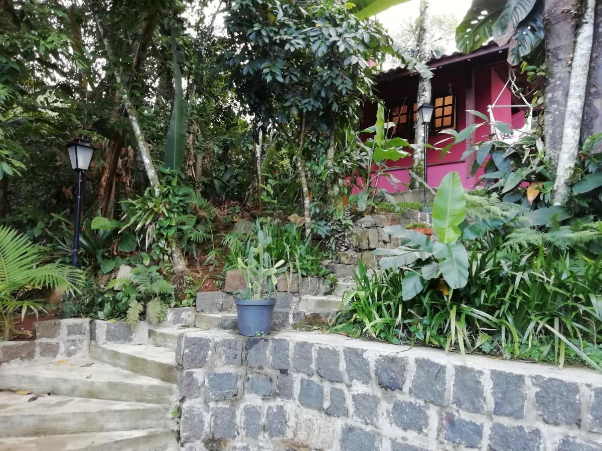 Villa Felix Suites E Chales Ubatuba Exteriör bild